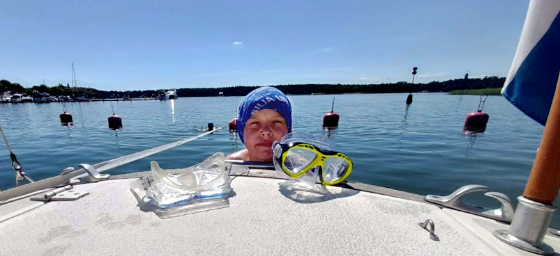 Veneessä asuminen tarkoittaa uimista melkein joka päivä