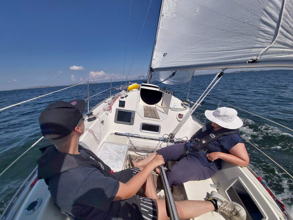 Lomapurjehduksen lokikirja, Predium marina – Elisaari